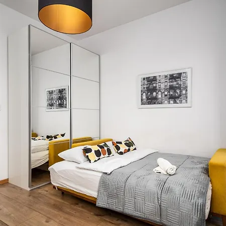 Prymasa Tysiaclecia 83A Free Garage By Perfect Apart Варшава Екстер'єр фото