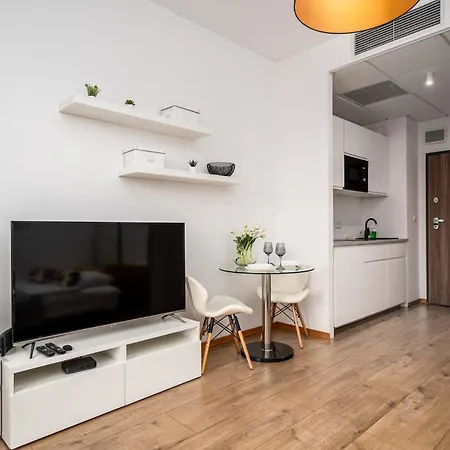 Prymasa Tysiaclecia 83A Free Garage By Perfect Apart Варшава Екстер'єр фото