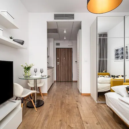 Prymasa Tysiaclecia 83A Free Garage By Perfect Apart Варшава Екстер'єр фото